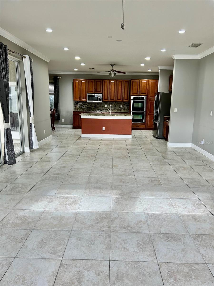 Image 16 of 90 For 2907 Winglewood Circle