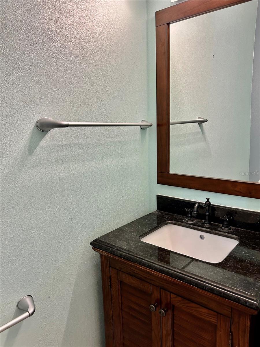 Image 17 of 90 For 2907 Winglewood Circle