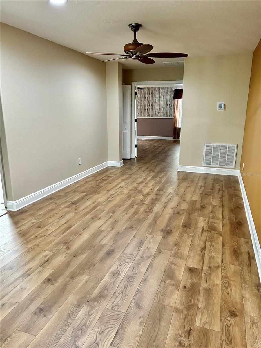 Image 35 of 90 For 2907 Winglewood Circle