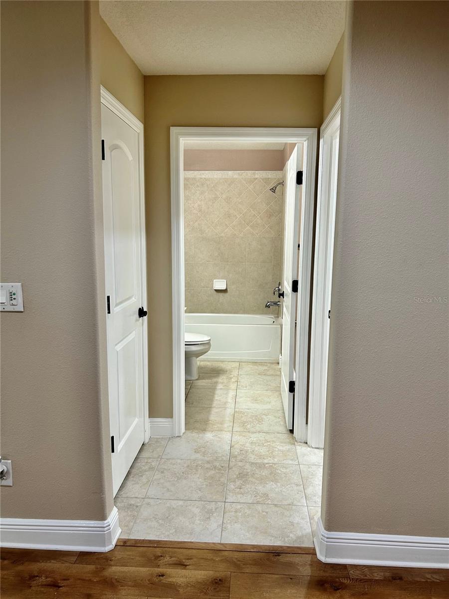 Image 40 of 90 For 2907 Winglewood Circle