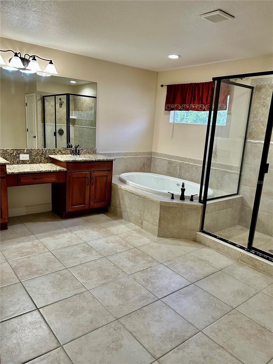 Image 49 of 90 For 2907 Winglewood Circle