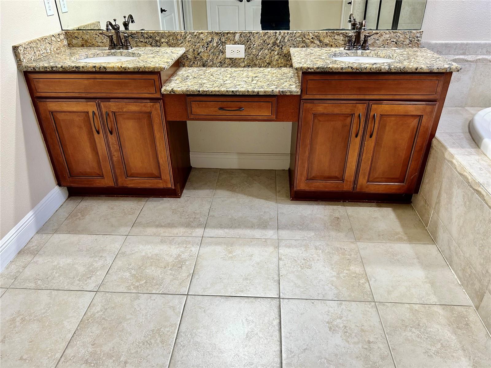 Image 53 of 90 For 2907 Winglewood Circle