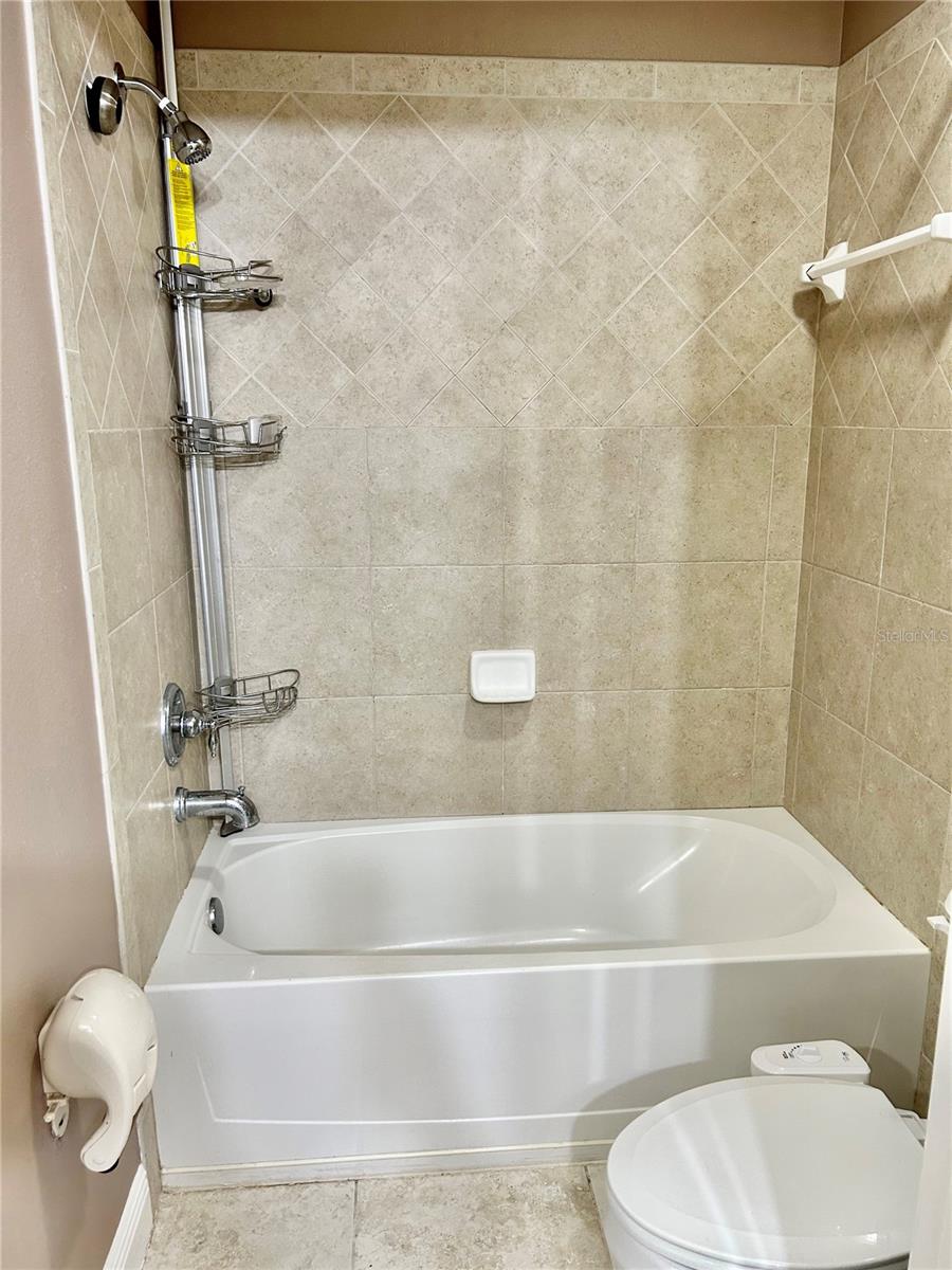 Image 71 of 90 For 2907 Winglewood Circle