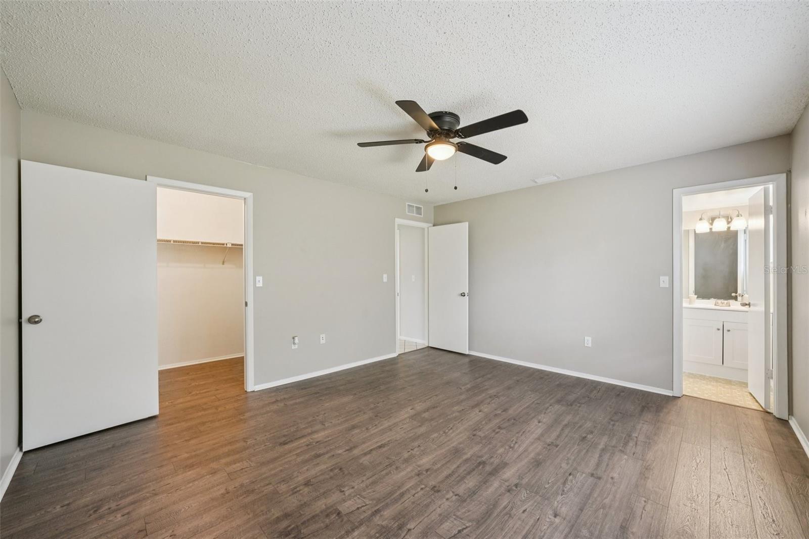 Image 16 of 34 For 105 Lotus Circle