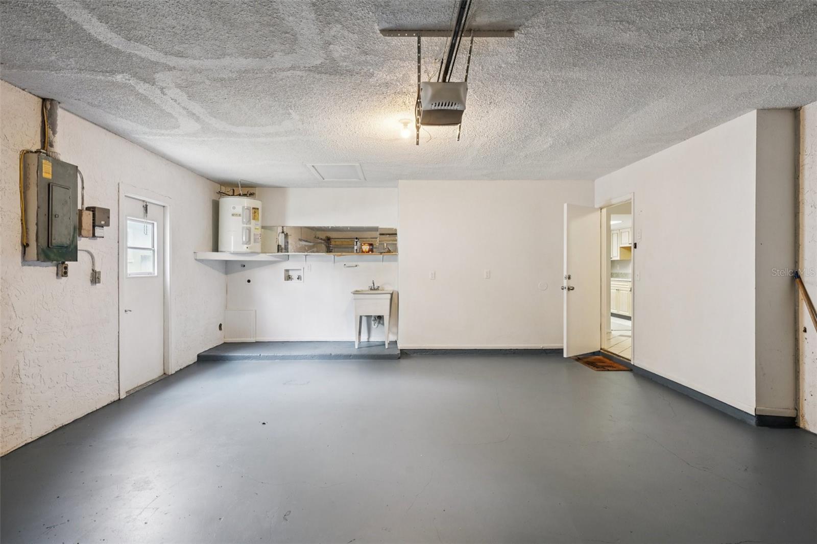 Image 25 of 34 For 105 Lotus Circle