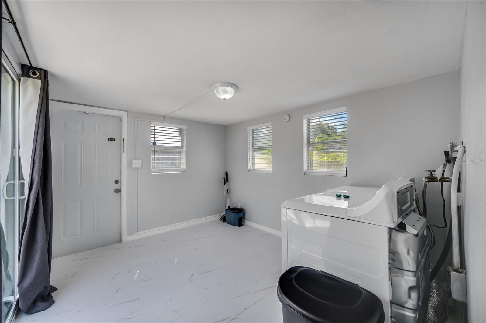 Image 13 of 25 For 1601 Palm Way