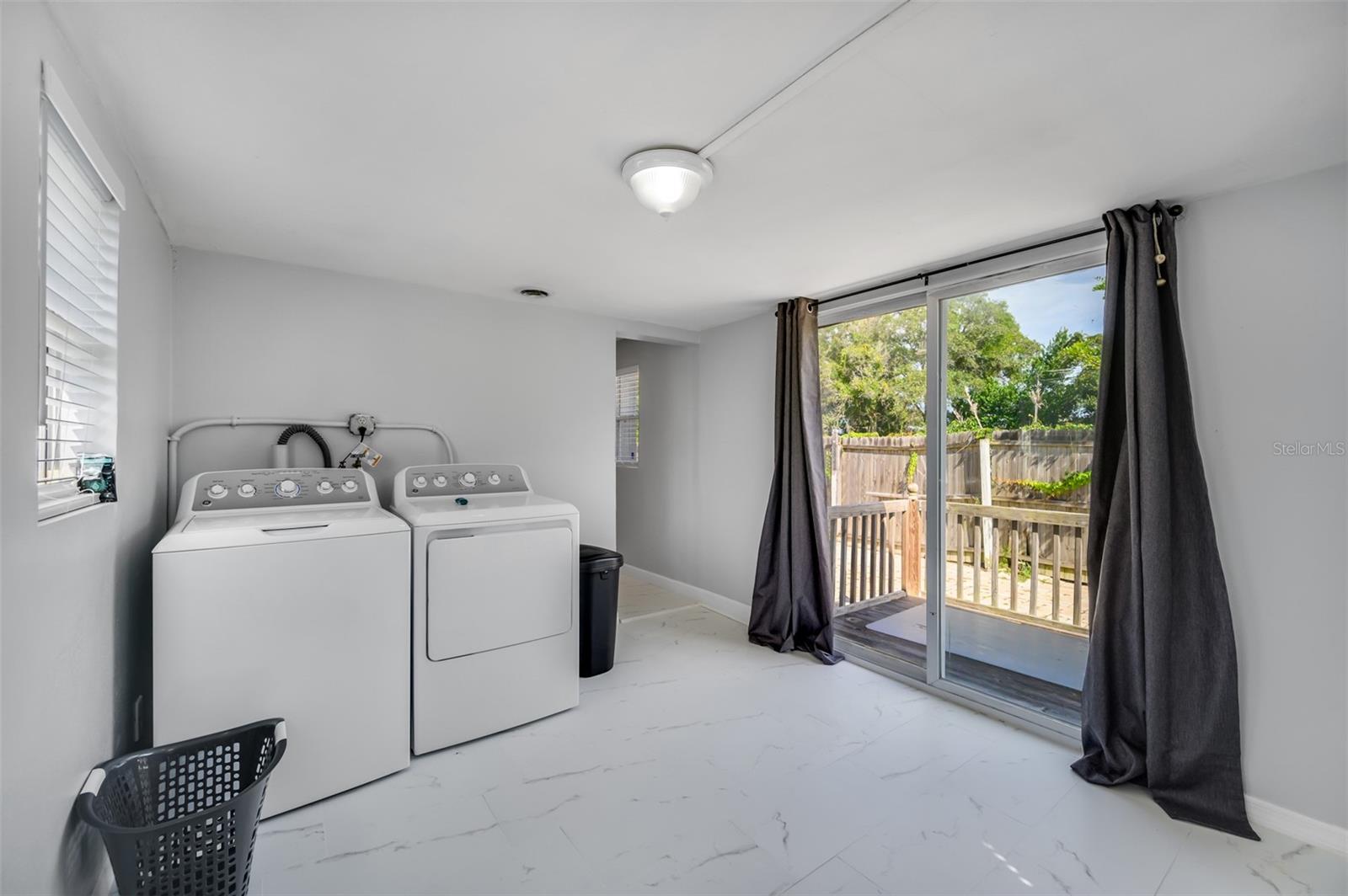 Image 14 of 25 For 1601 Palm Way