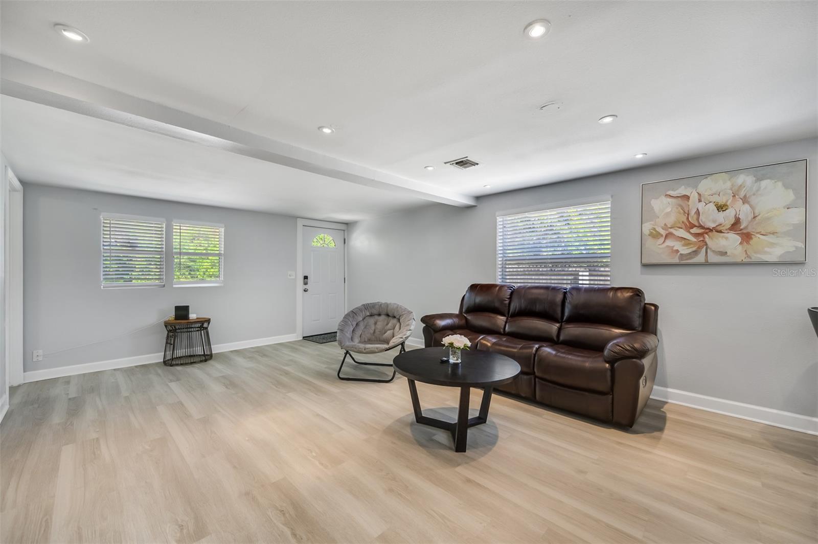 Image 4 of 25 For 1601 Palm Way