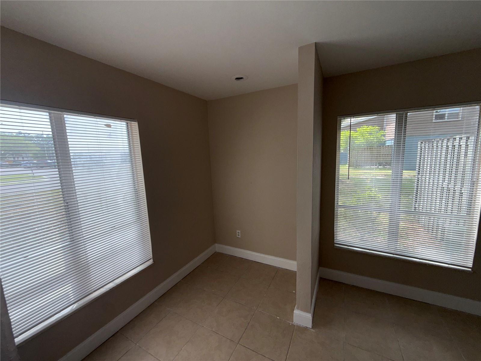 Image 9 of 10 For 7602 Powhatan Avenue W 3