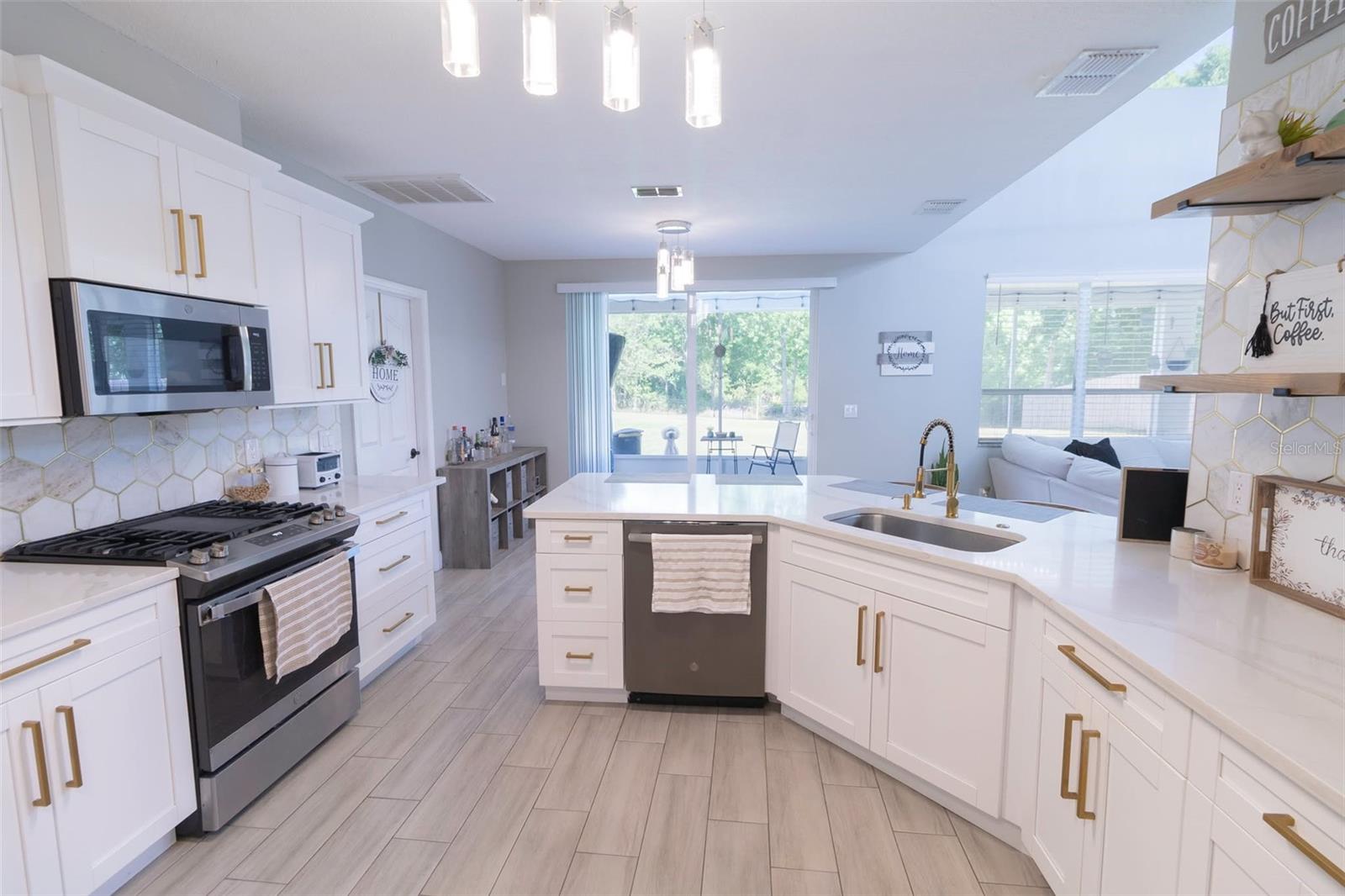 Image 12 of 50 For 1635 Ledgestone Drive