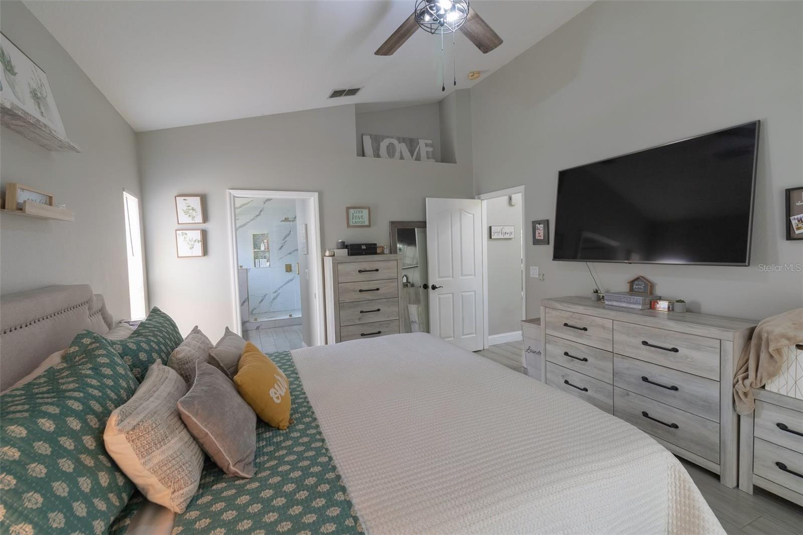 Image 20 of 50 For 1635 Ledgestone Drive