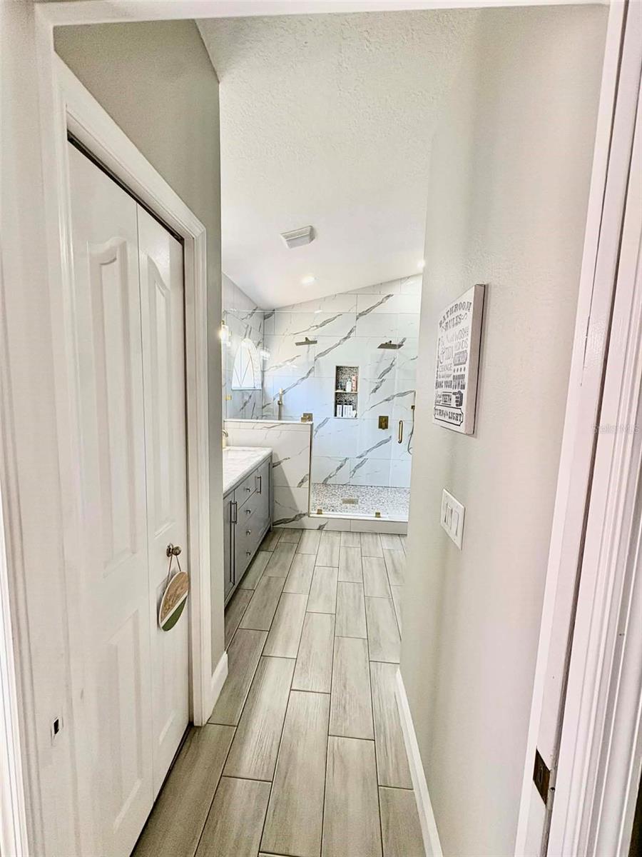 Image 21 of 50 For 1635 Ledgestone Drive