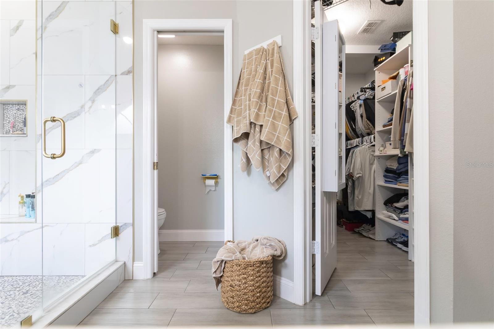 Image 23 of 50 For 1635 Ledgestone Drive