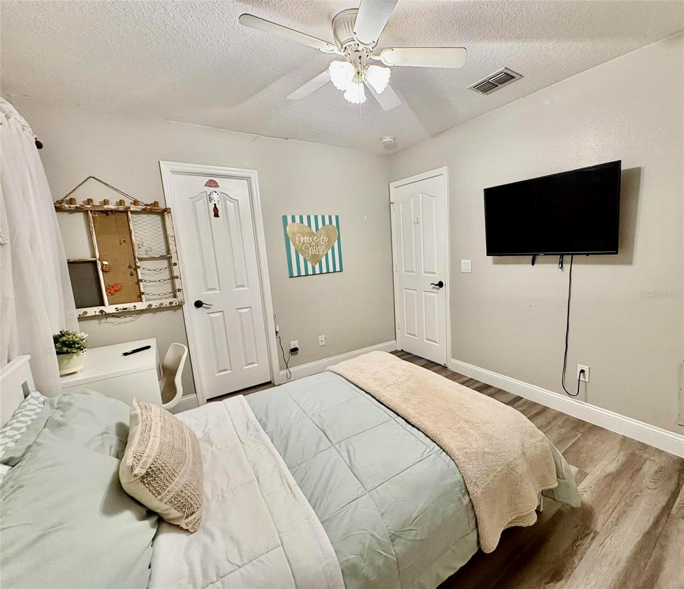 Image 31 of 50 For 1635 Ledgestone Drive