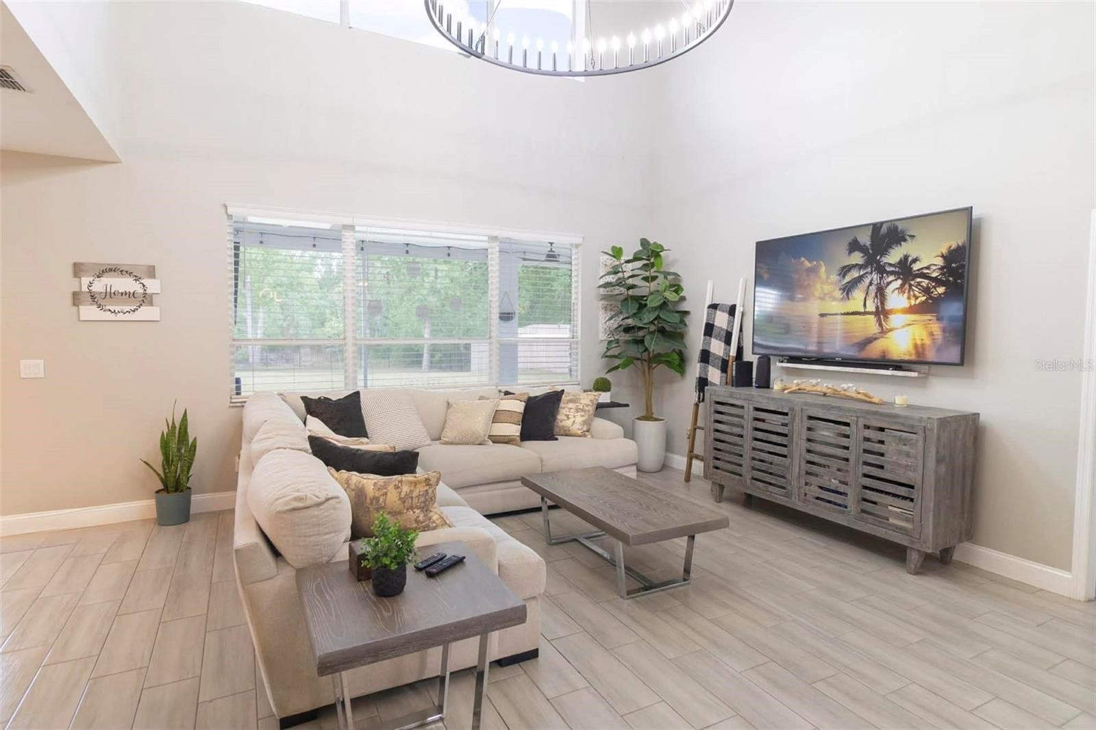 Image 7 of 50 For 1635 Ledgestone Drive