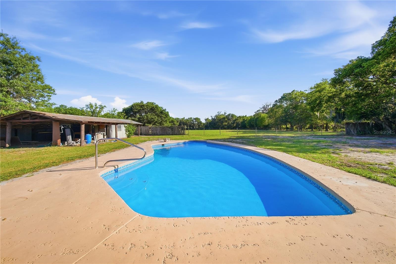 Image 33 of 53 For 3430 Cribbs Drive