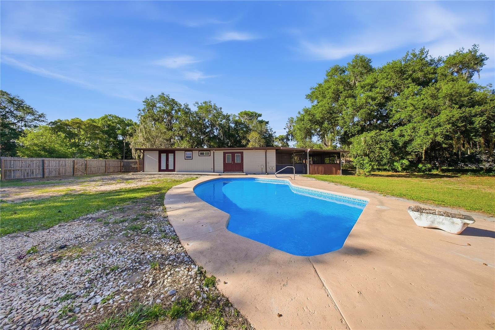 Image 34 of 53 For 3430 Cribbs Drive