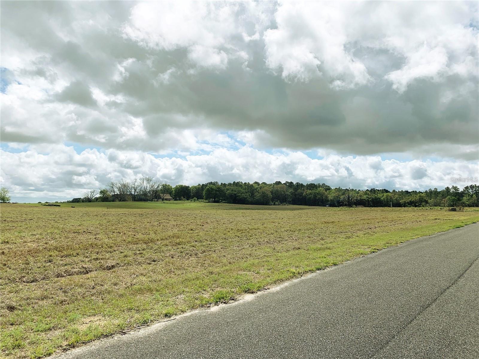 Image 11 of 25 For 21635 10th Street