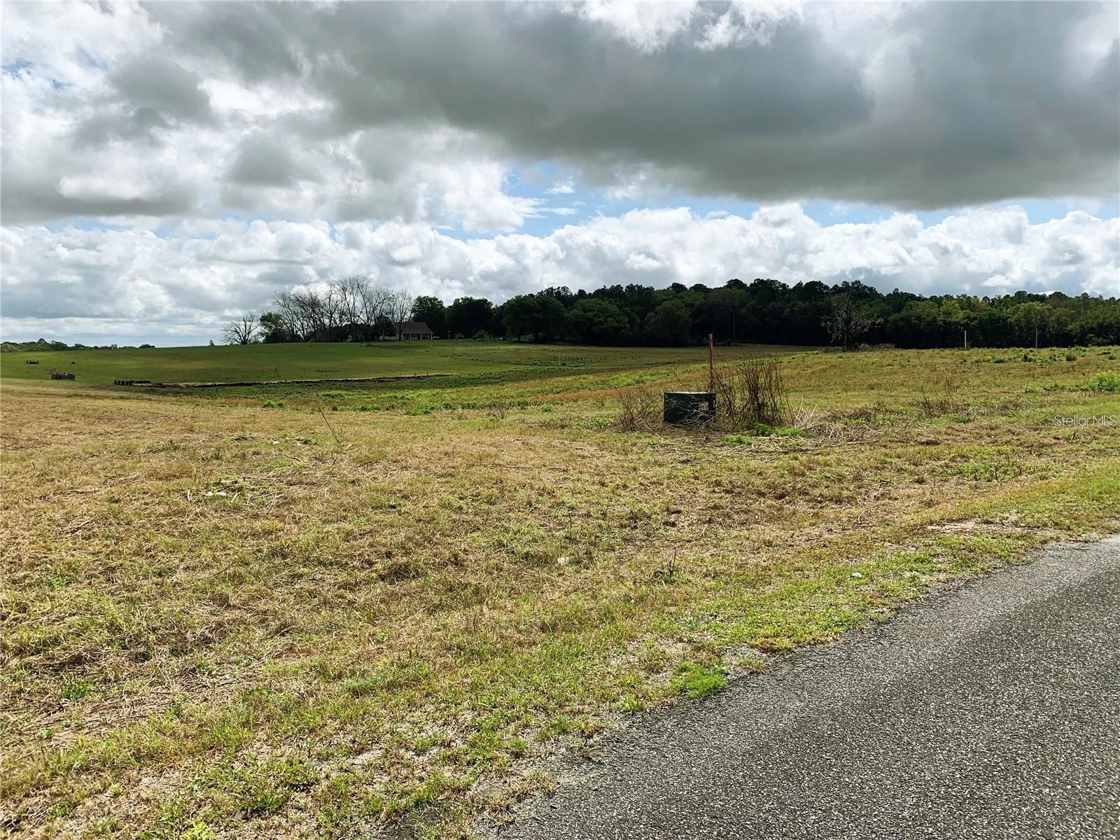 Image 12 of 25 For 21635 10th Street