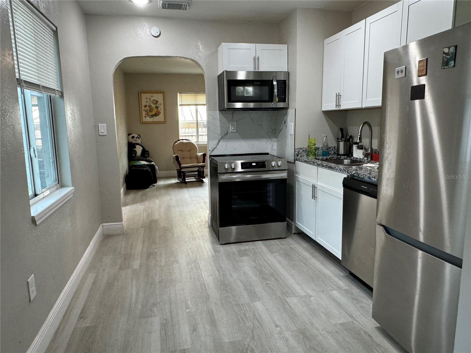 Image 3 of 18 For 3114 58th Avenue N