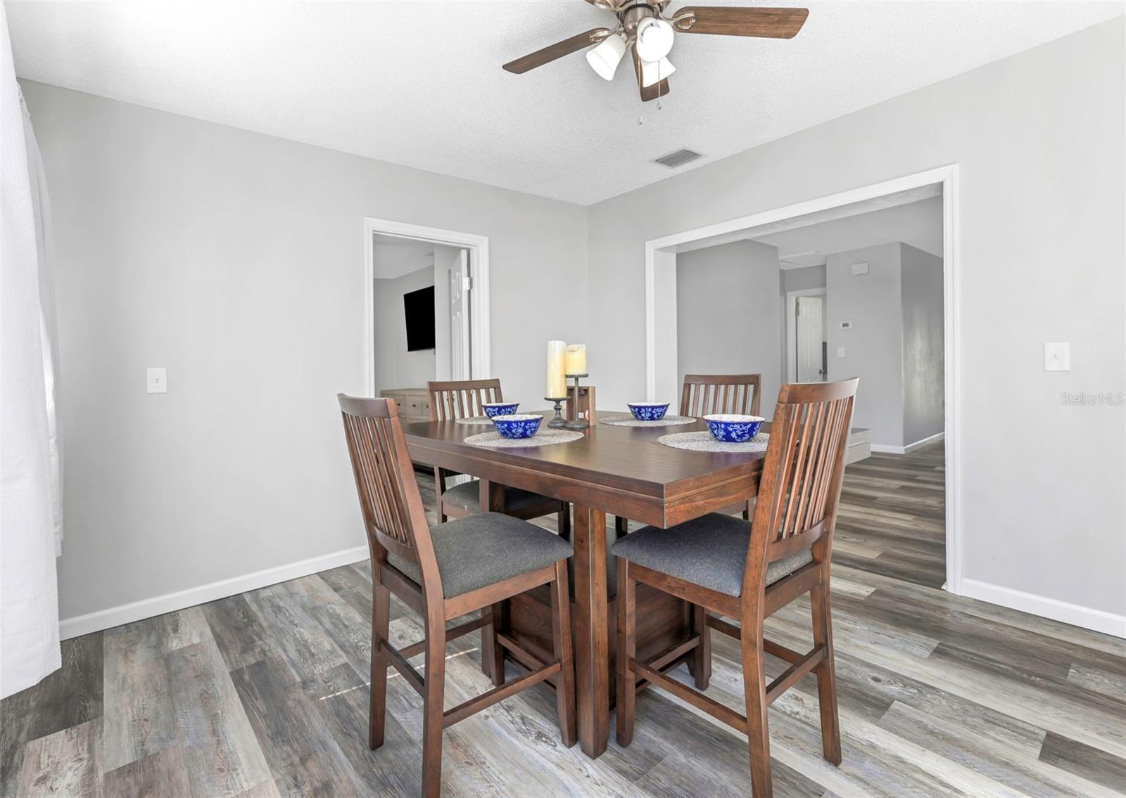Image 10 of 32 For 6391 68th Lane N