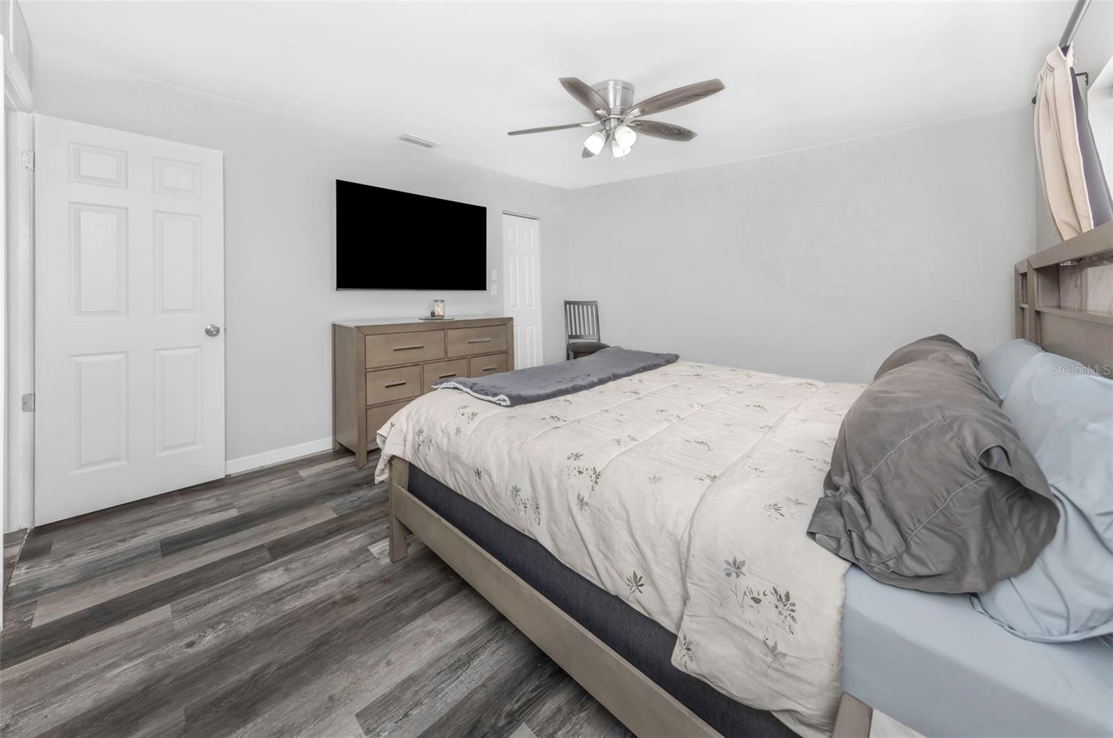 Image 24 of 32 For 6391 68th Lane N