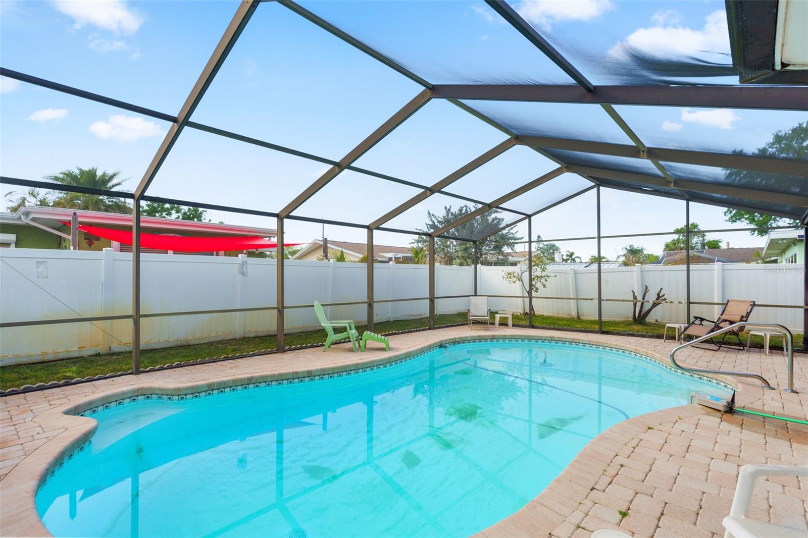 Listing photo id 9 for 1768 Harbor Circle E