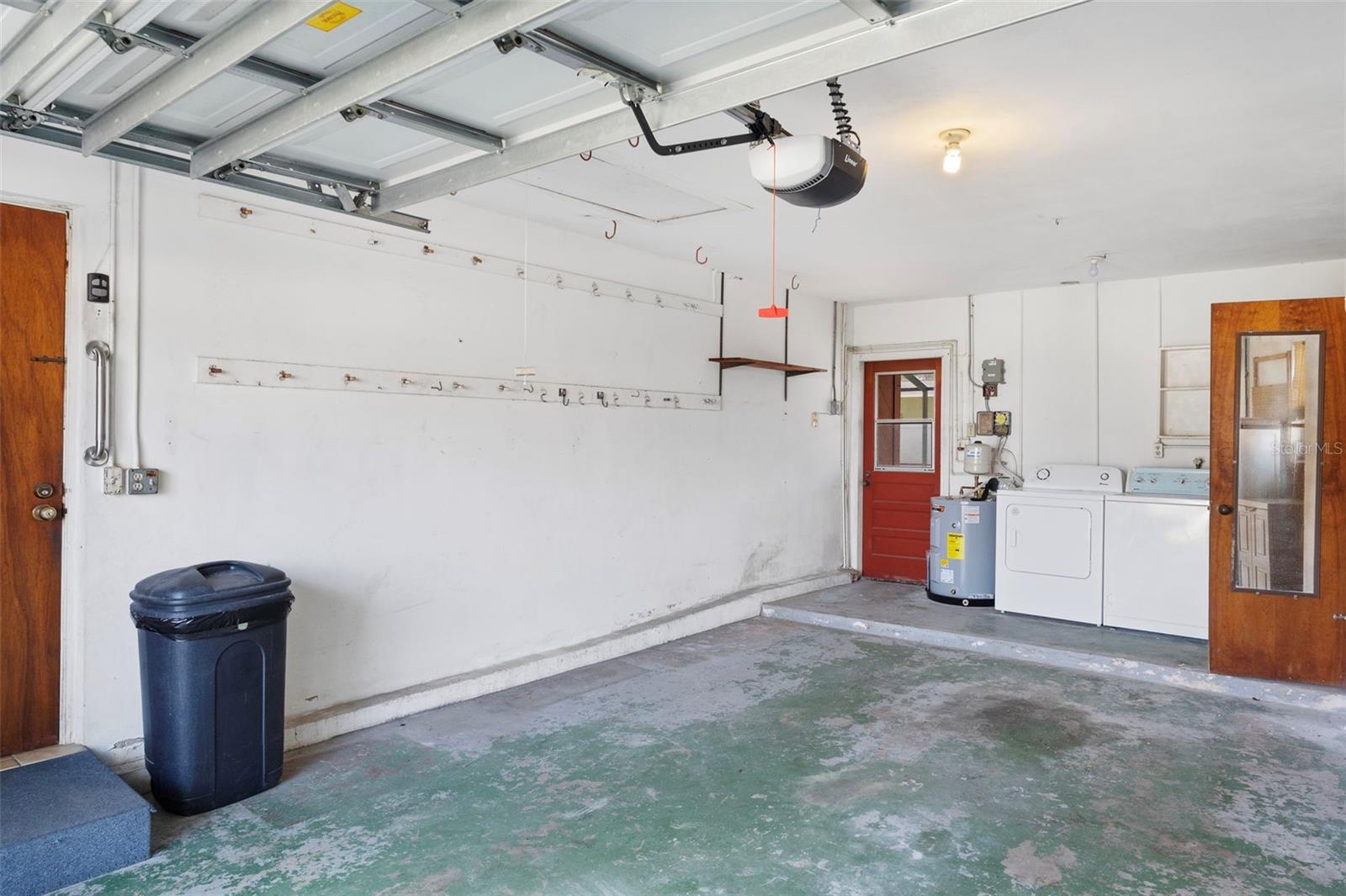 Listing photo id 24 for 1768 Harbor Circle E