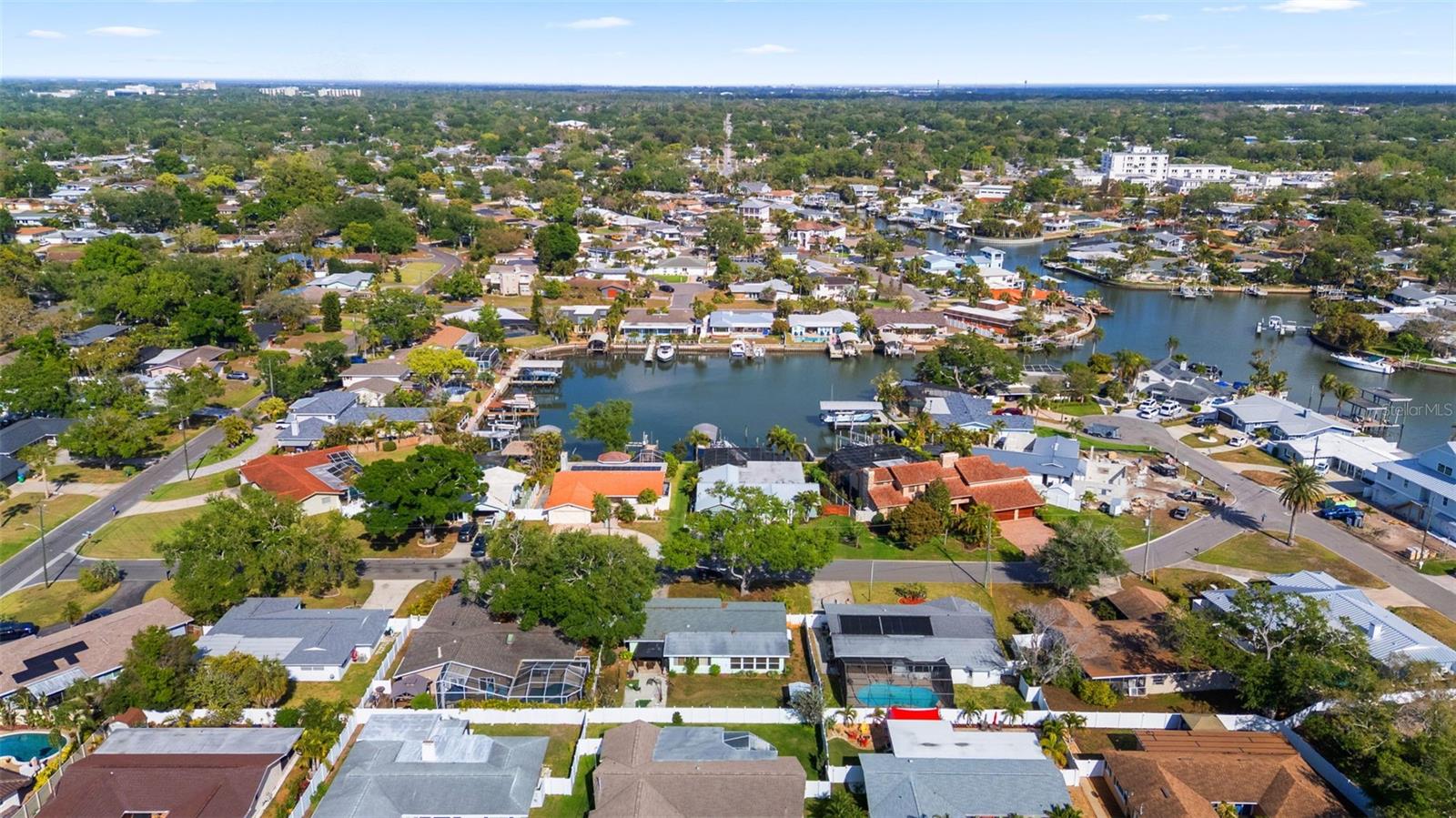 Listing photo id 31 for 1768 Harbor Circle E