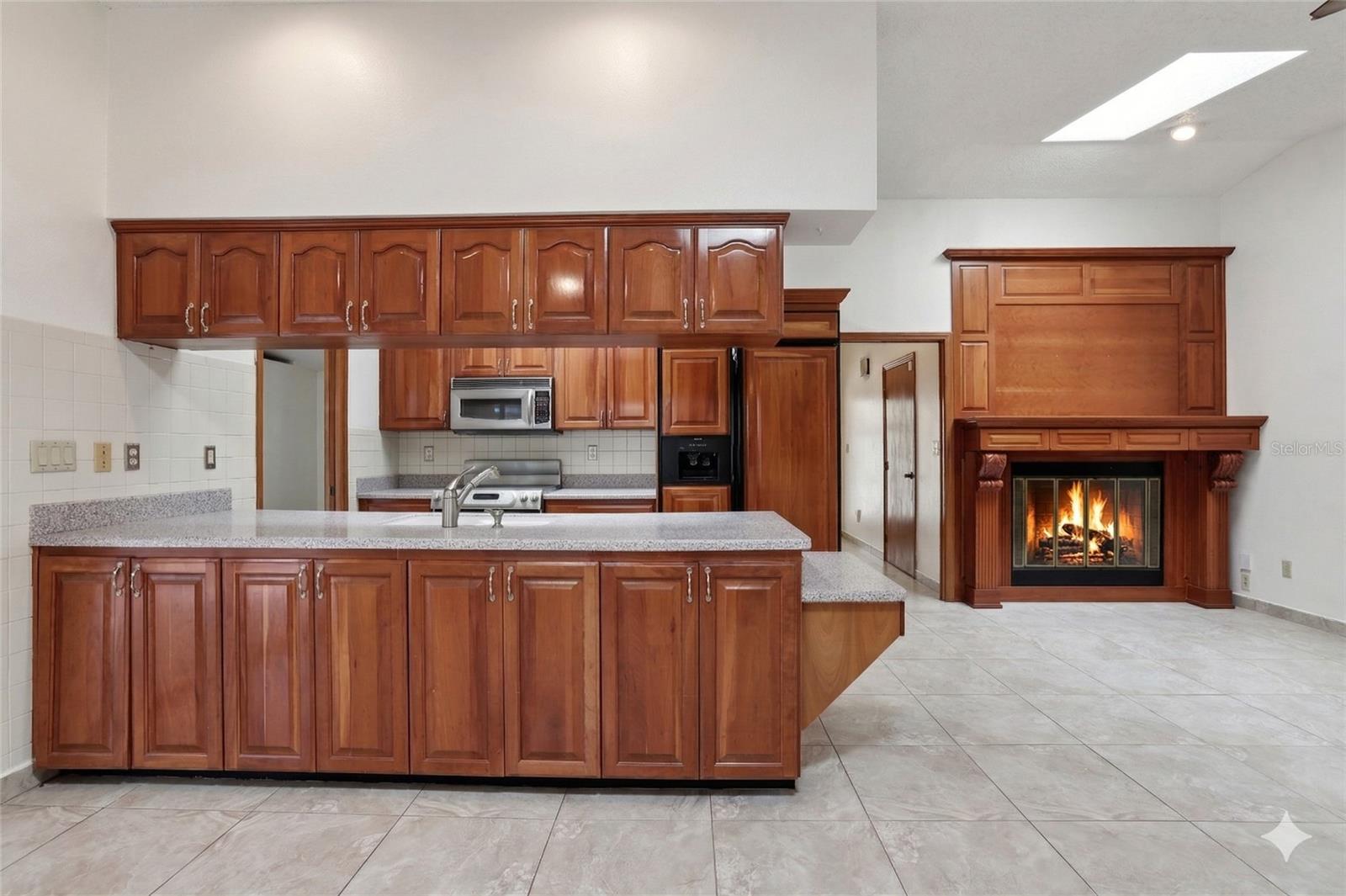 Image 10 of 42 For 1576 Ohio Avenue