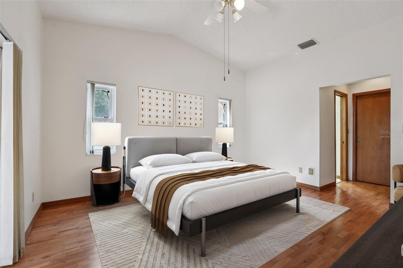 Image 15 of 42 For 1576 Ohio Avenue