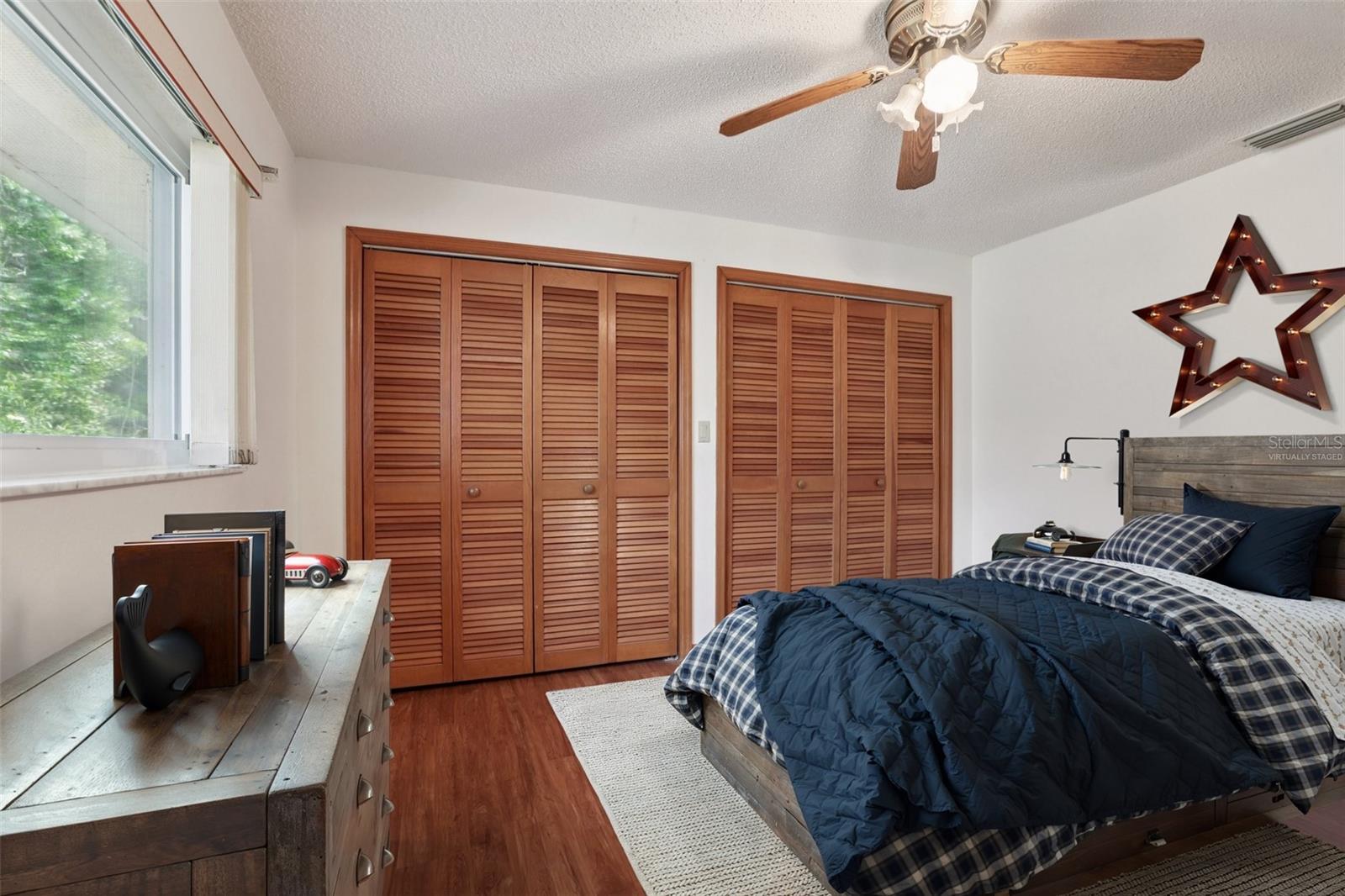 Image 27 of 42 For 1576 Ohio Avenue