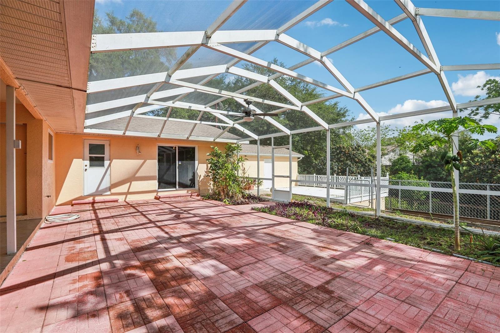 Image 32 of 42 For 1576 Ohio Avenue