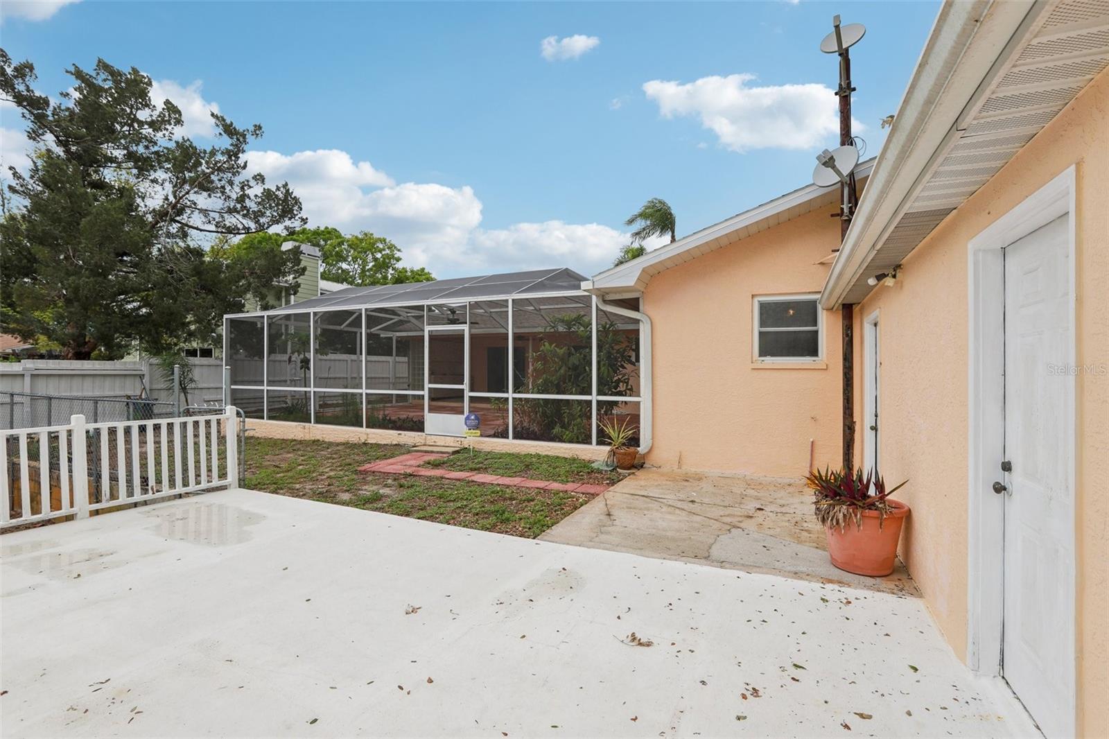 Image 36 of 42 For 1576 Ohio Avenue