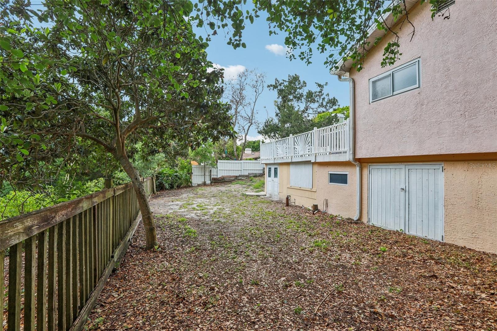 Image 38 of 42 For 1576 Ohio Avenue