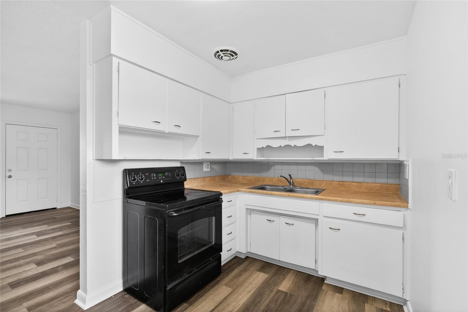 Image 2 of 25 For 1232 Woodland Avenue