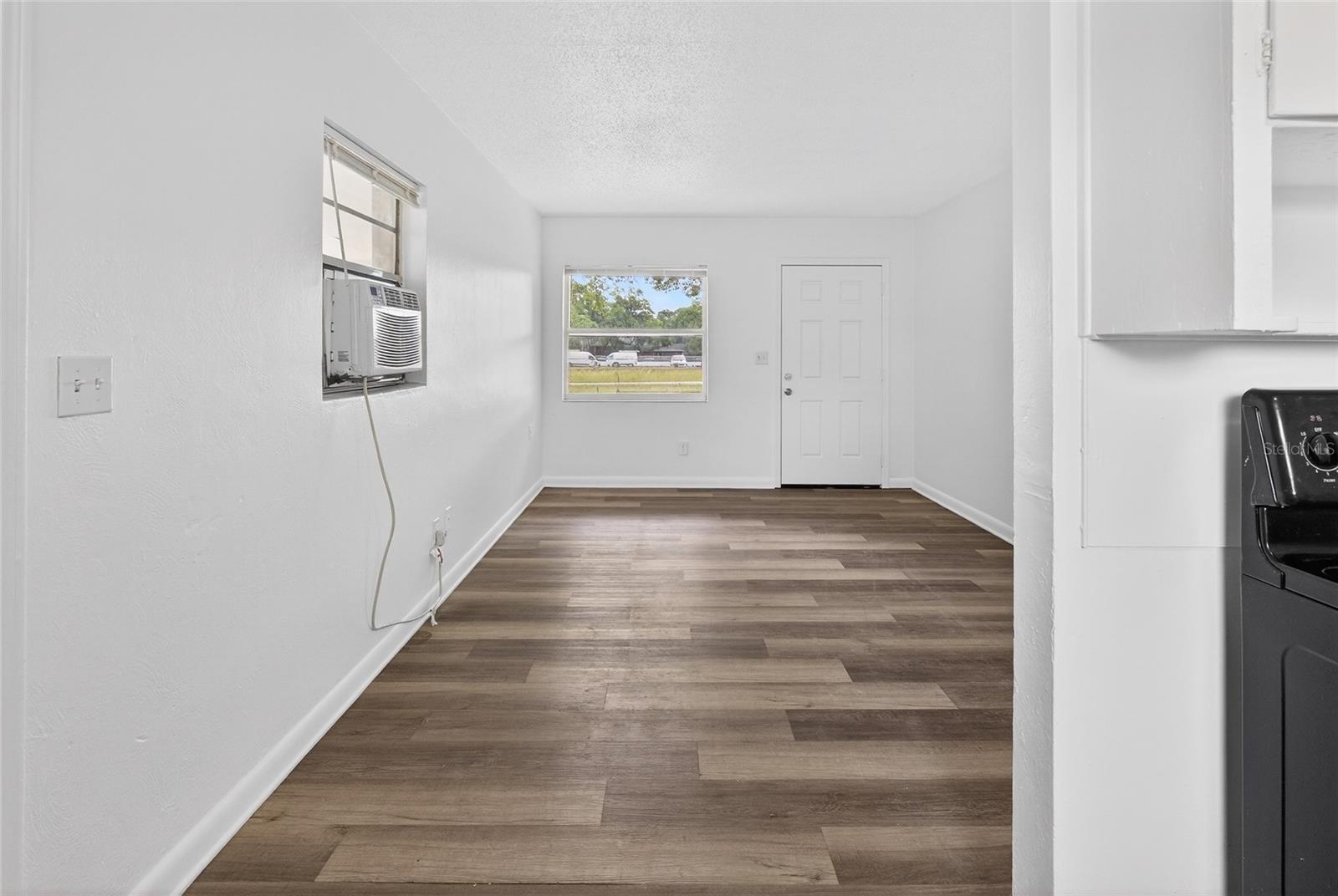 Image 5 of 25 For 1232 Woodland Avenue