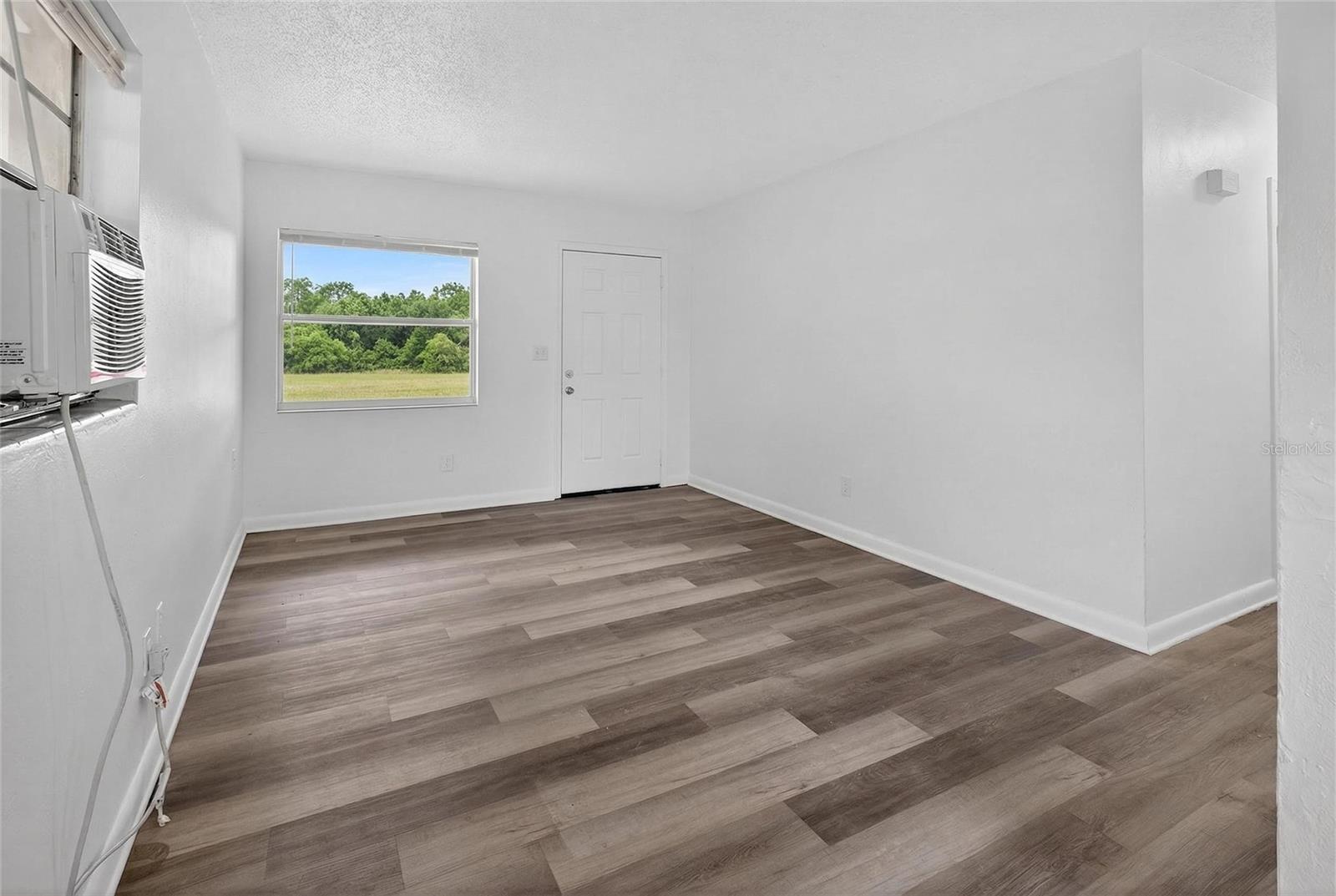 Image 6 of 25 For 1232 Woodland Avenue