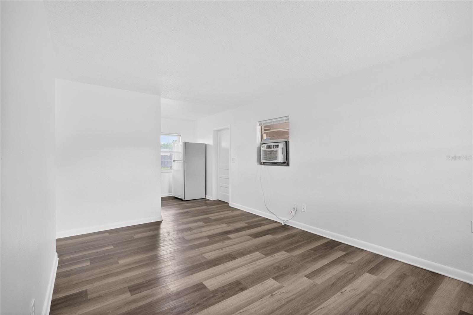 Image 7 of 25 For 1232 Woodland Avenue