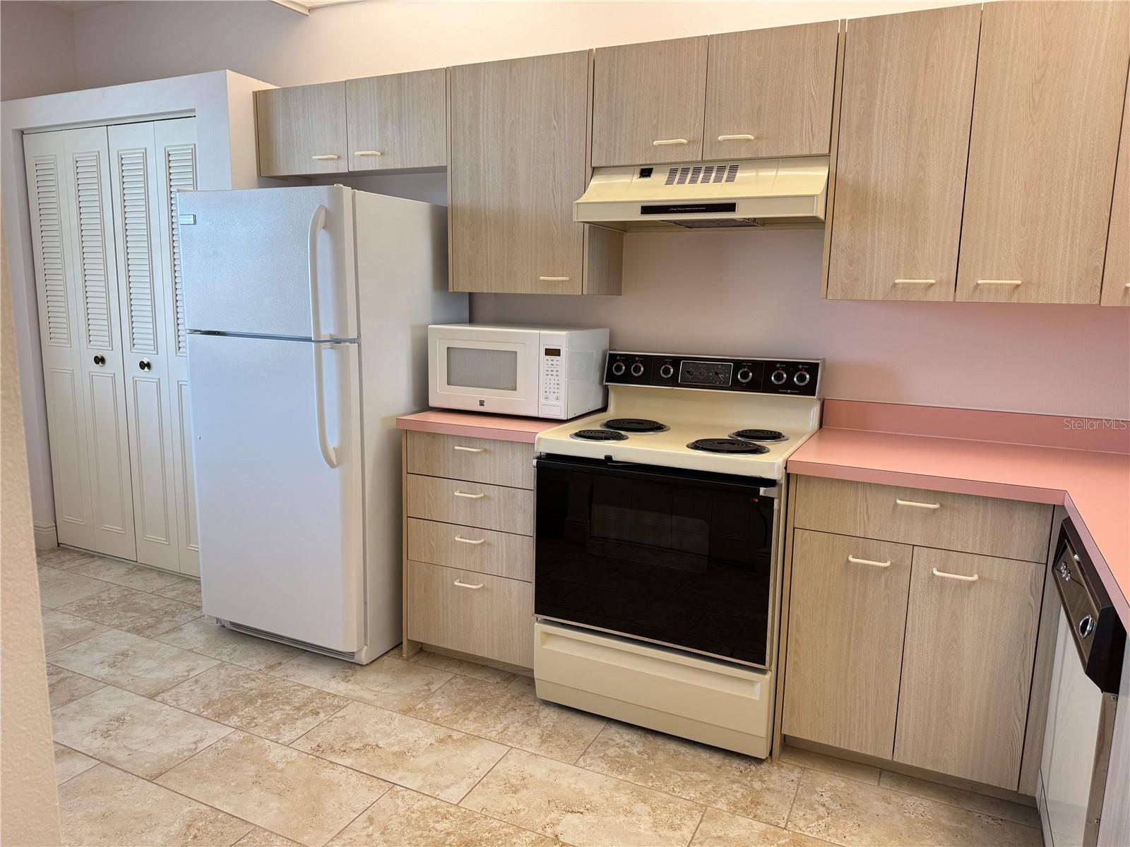 Image 5 of 55 For 7979 Sailboat Key Boulevard S 306