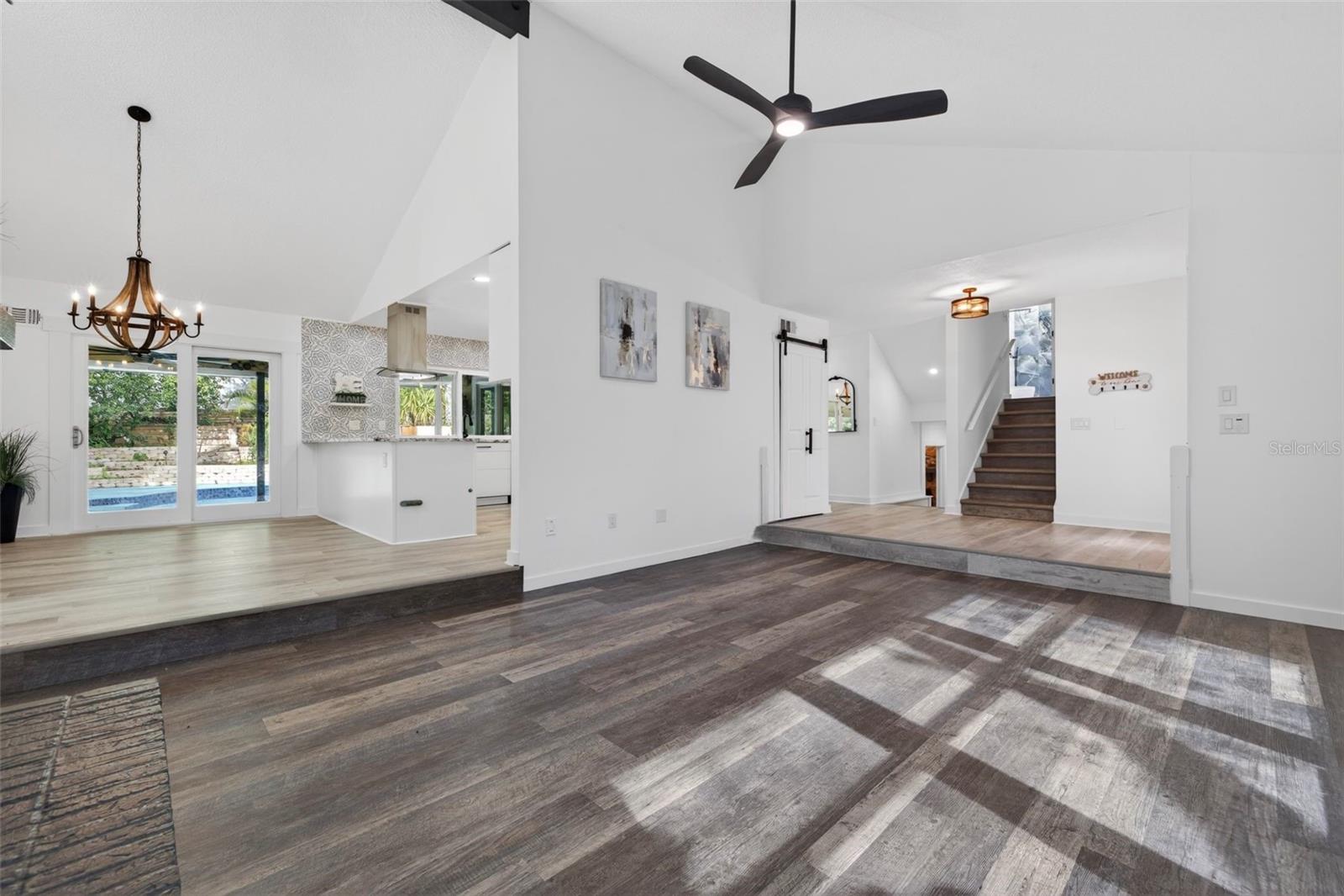 Listing photo id 8 for 1330 Belcher Drive