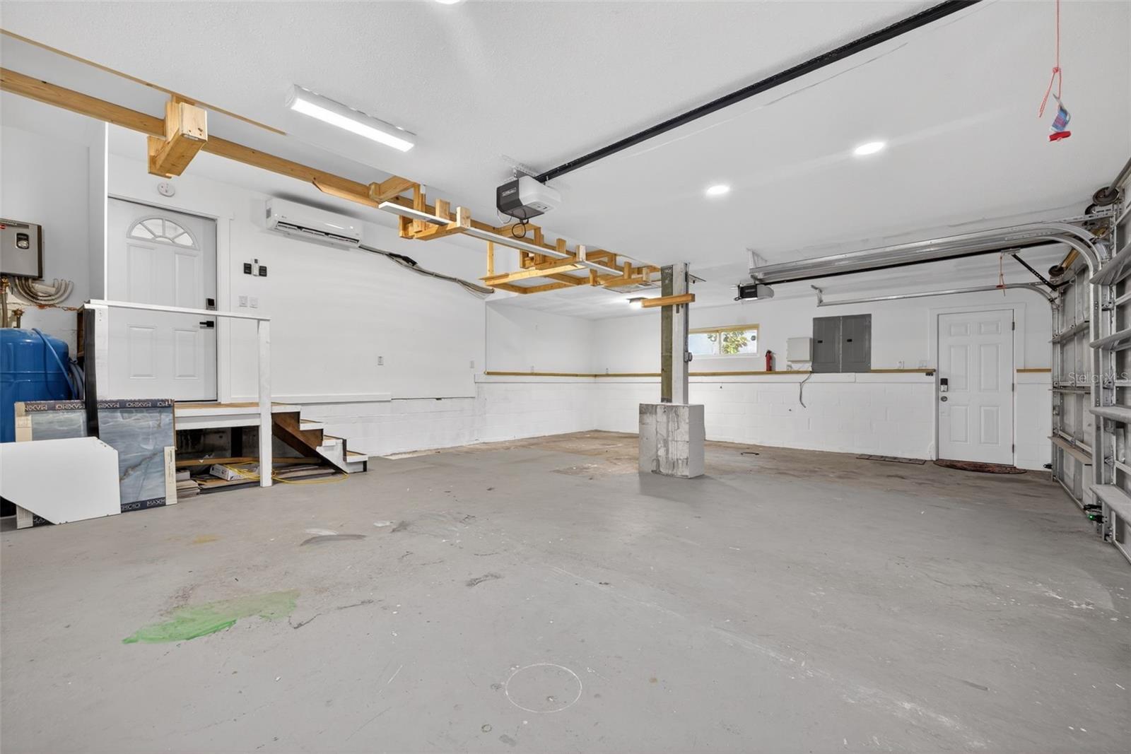 Listing photo id 33 for 1330 Belcher Drive