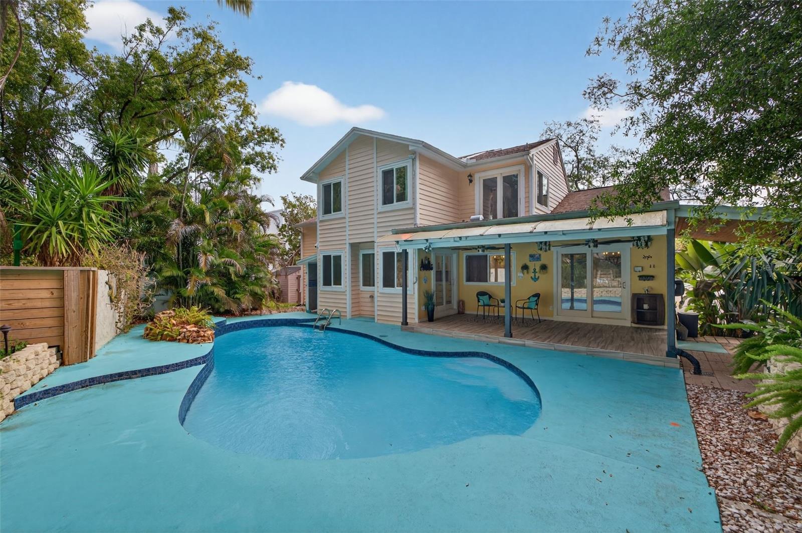 Listing photo id 41 for 1330 Belcher Drive