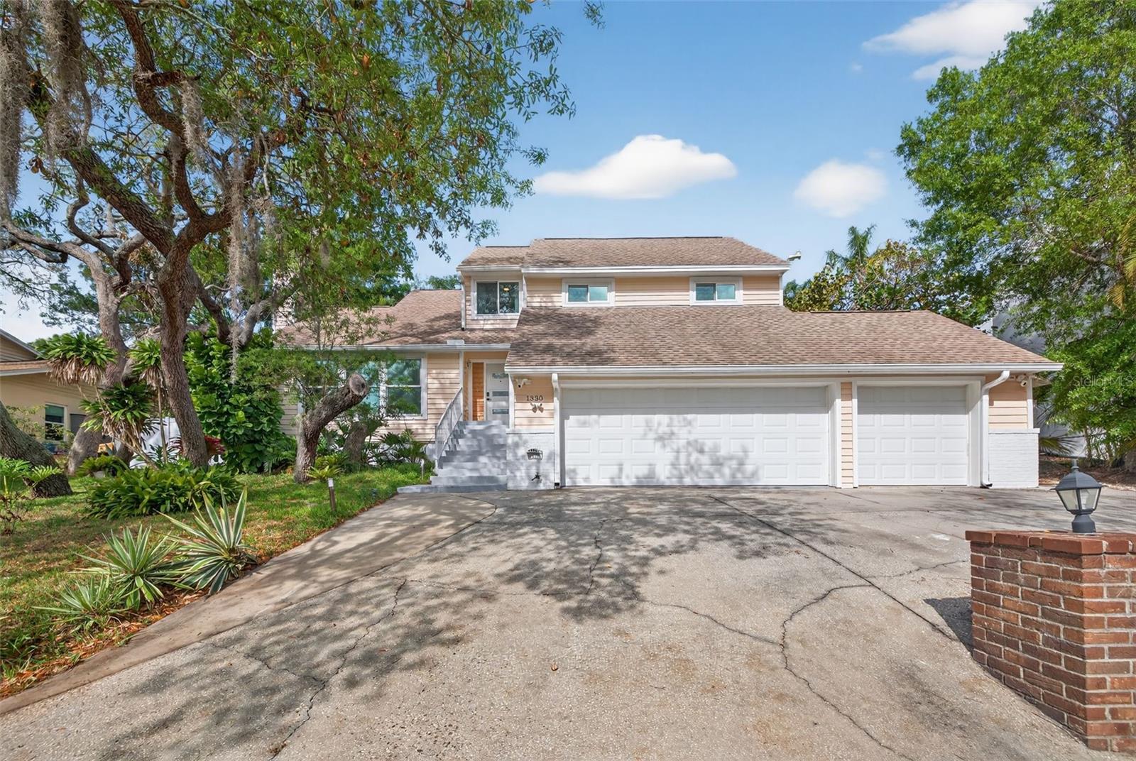 Listing photo id 45 for 1330 Belcher Drive