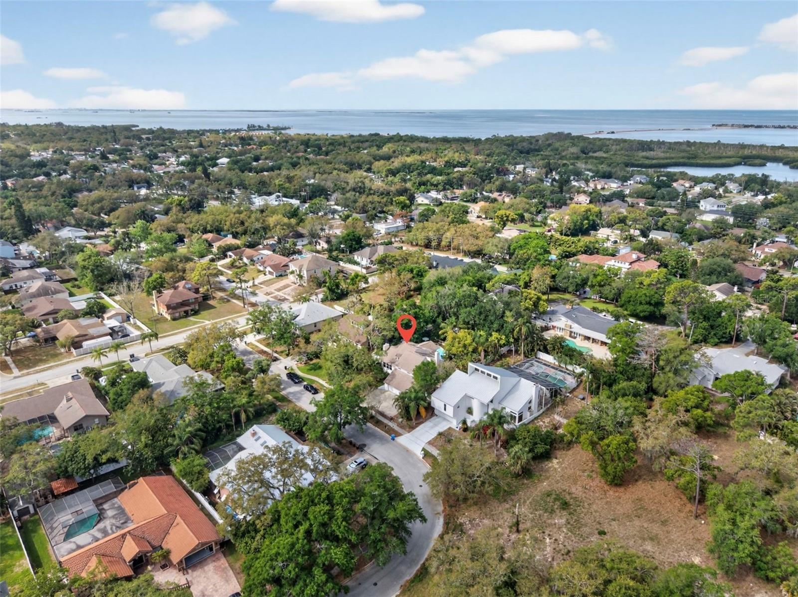 Listing photo id 3 for 1330 Belcher Drive