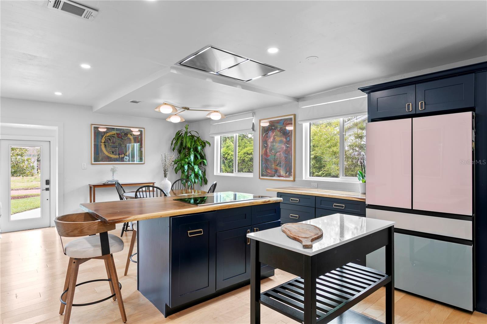 Image 21 of 50 For 735 40th Avenue N