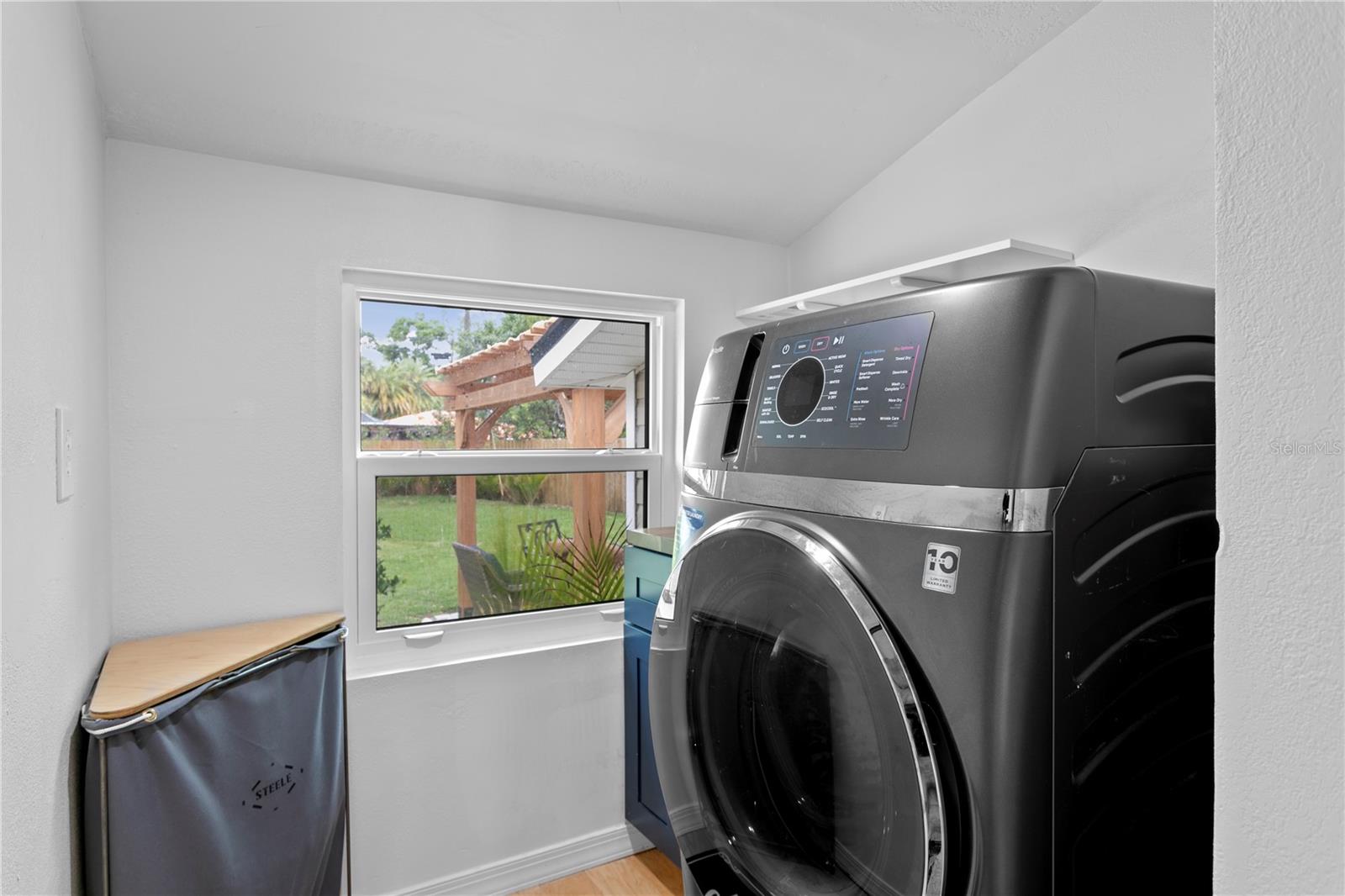 Image 26 of 50 For 735 40th Avenue N