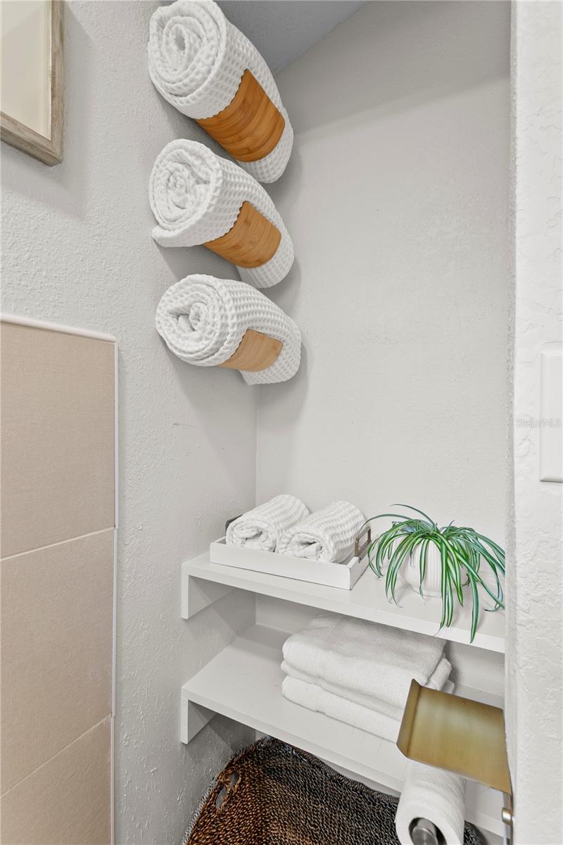 Image 32 of 50 For 735 40th Avenue N