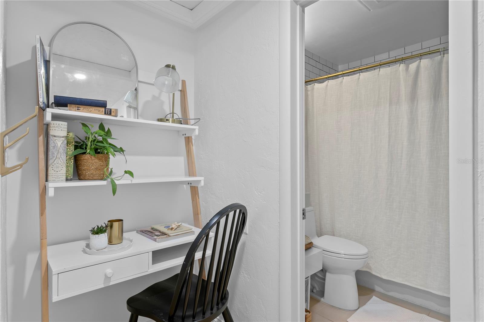 Image 38 of 50 For 735 40th Avenue N