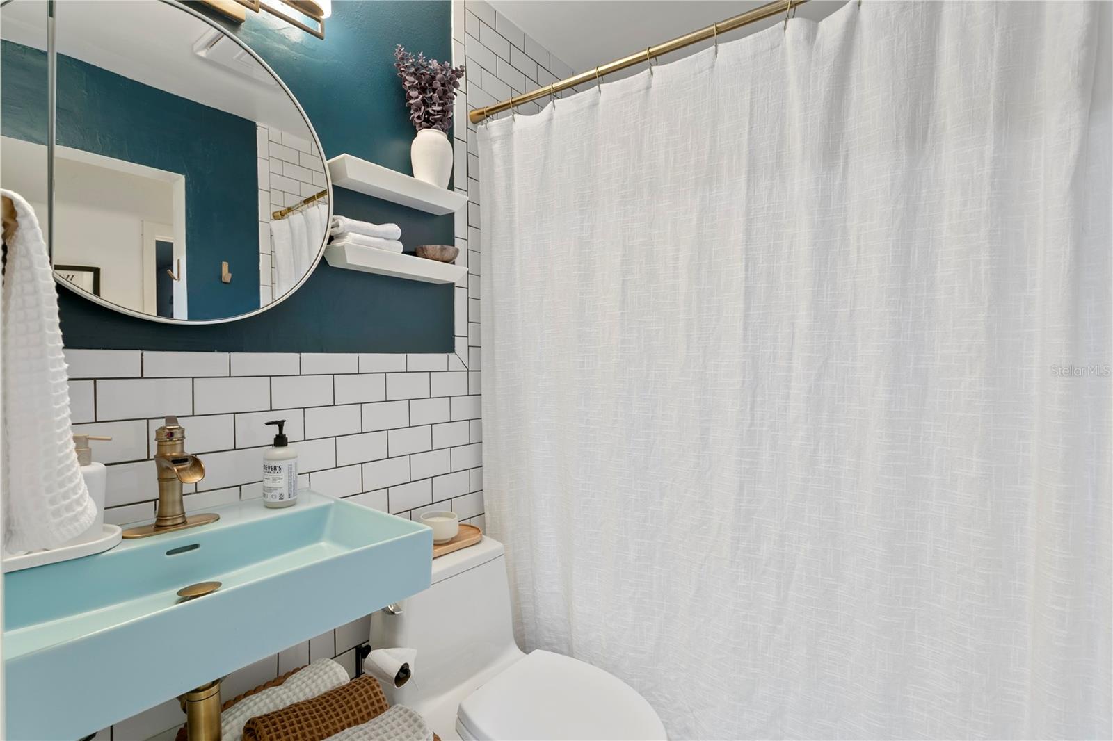 Image 39 of 50 For 735 40th Avenue N